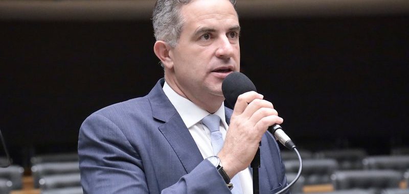 Deputado baiano é investigado pelo MPF por supostos desvios de emendas Pix e recursos da educação Deputado baiano é investigado pelo MPF por supostos desvios de emendas Pix e recursos da educação