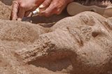 Como a estátua de Ramsés II percorreu centenas de quilômetros pelo deserto?