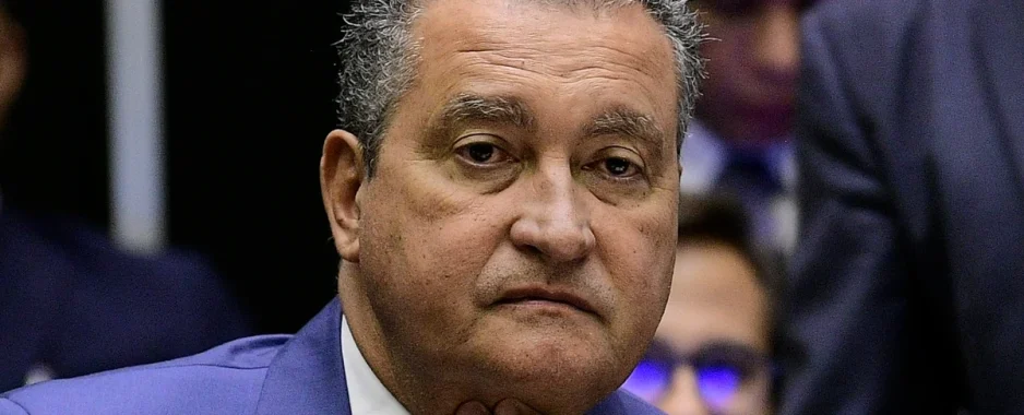 Mesmo em campanha, Rui Costa é autorizado a continuar recebendo salário de R$ 46,3 mil do governo federal, diz jornal
