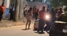 Tio de aluna é morto em frente a escola após briga de estudantes Tio de aluna é morto em frente a escola após briga de estudantes
